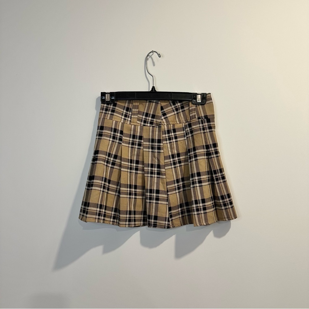 SHEIN | women's XS Tan and Black Plaid Pleated Skater Mini Skirt